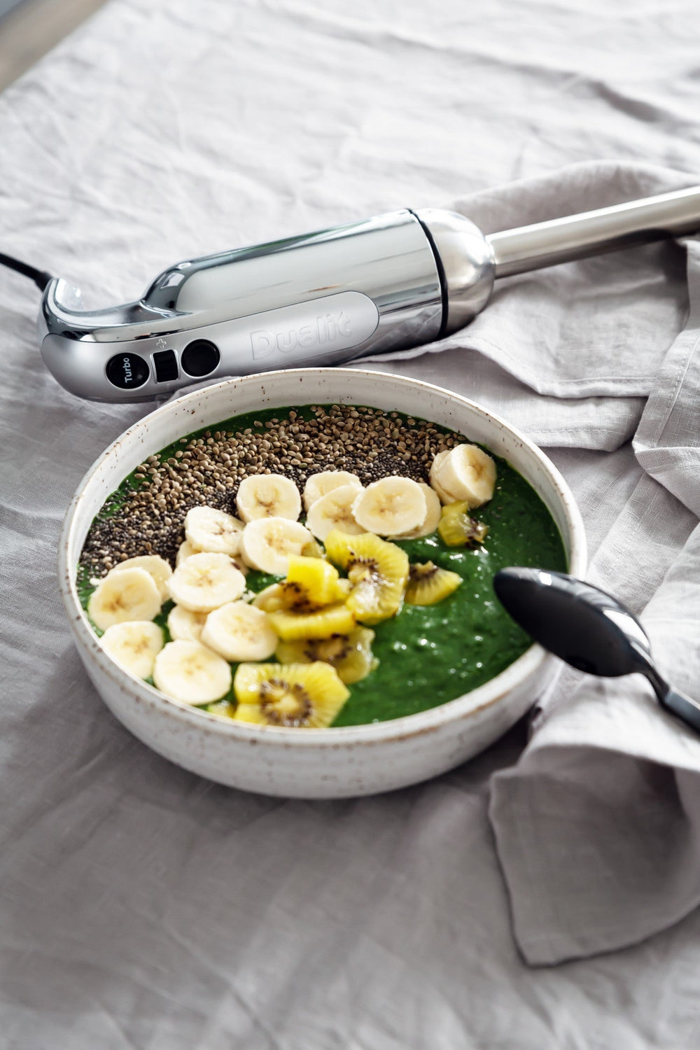 Green Breakfast Smoothie Bowl